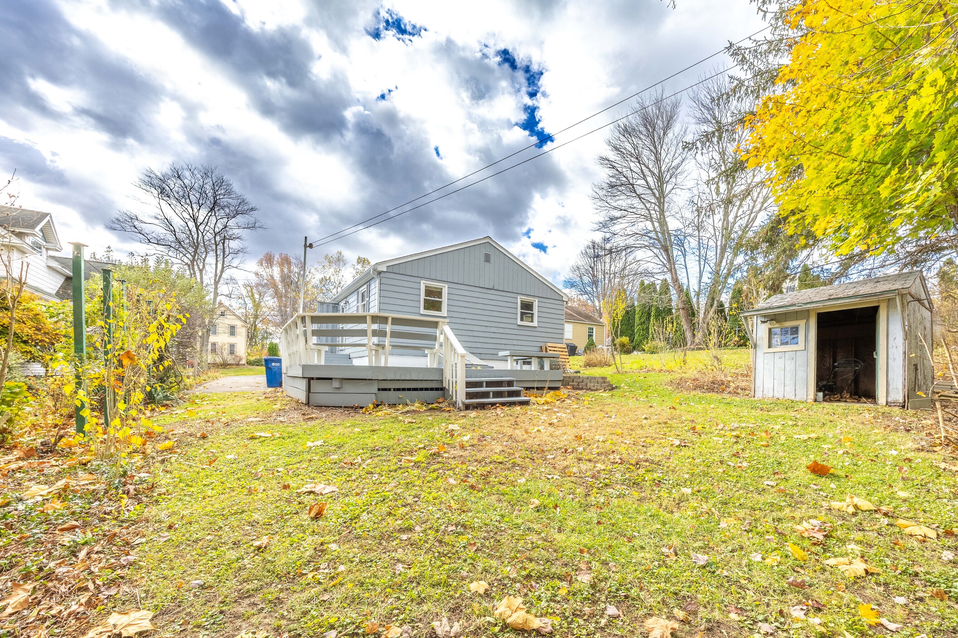 Photo 3 of 32 Marshall Street, Windsor, CT