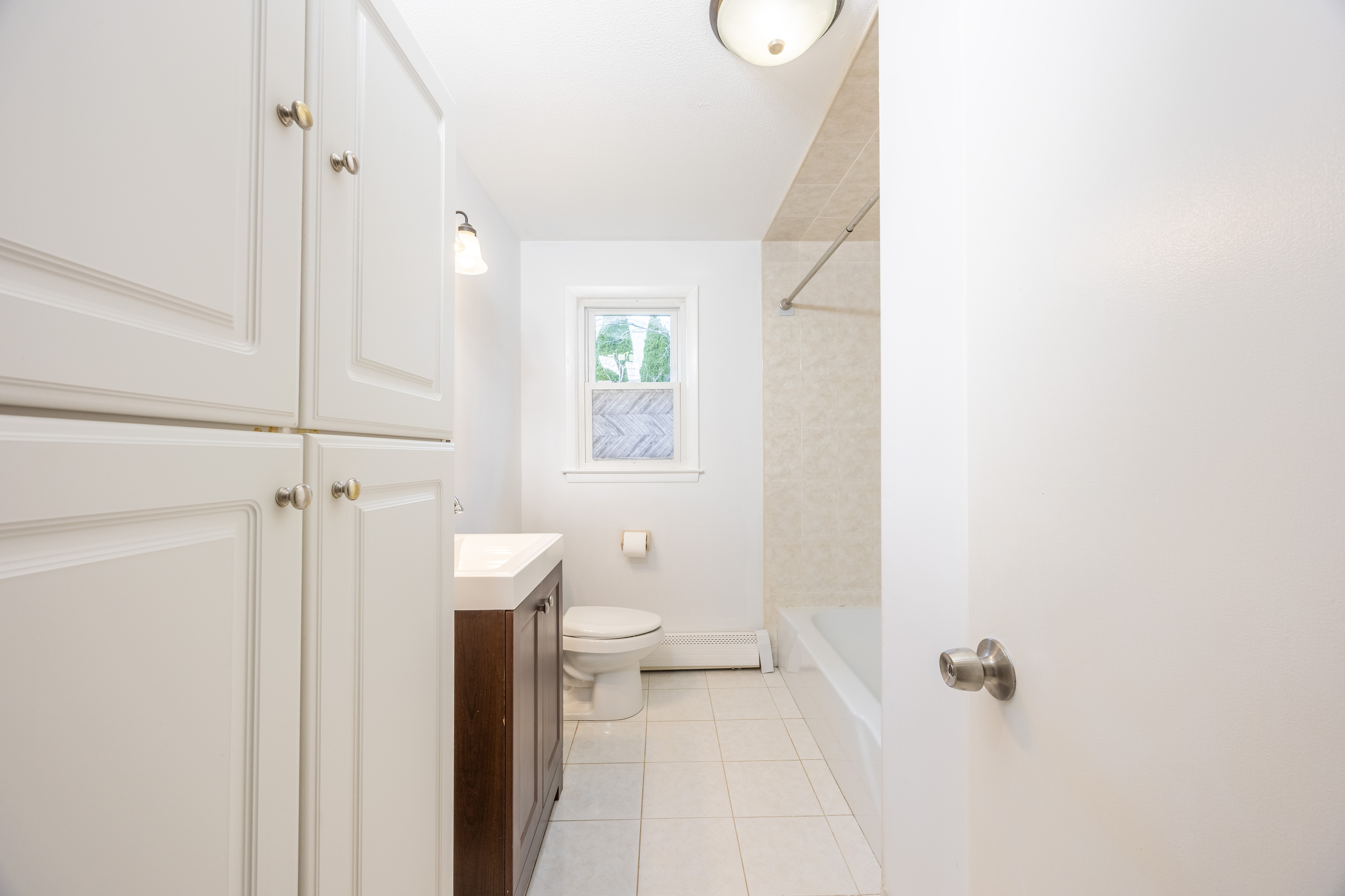 Photo 9 of 32 Marshall Street, Windsor, CT