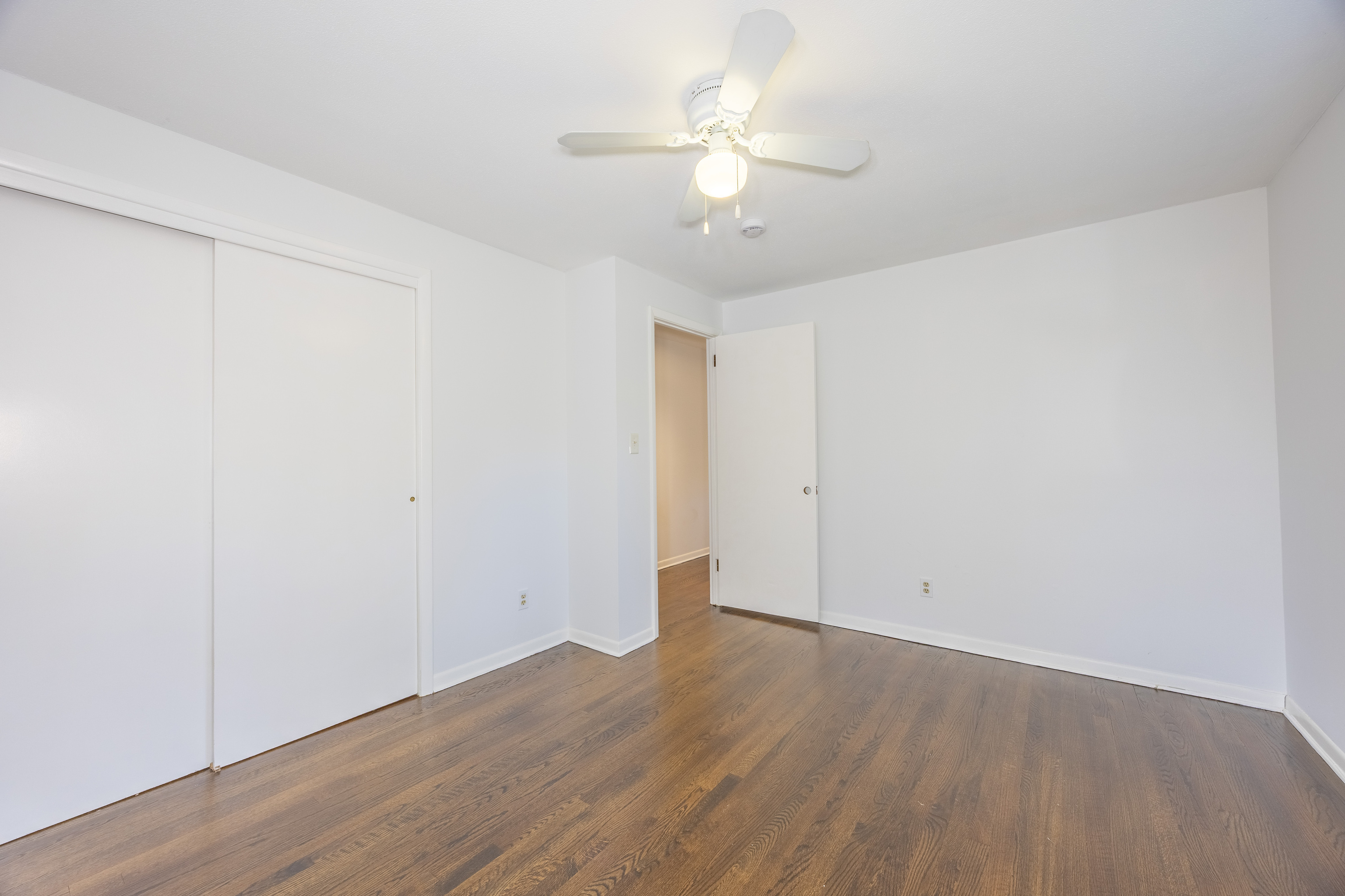 Photo 10 of 32 Marshall Street, Windsor, CT