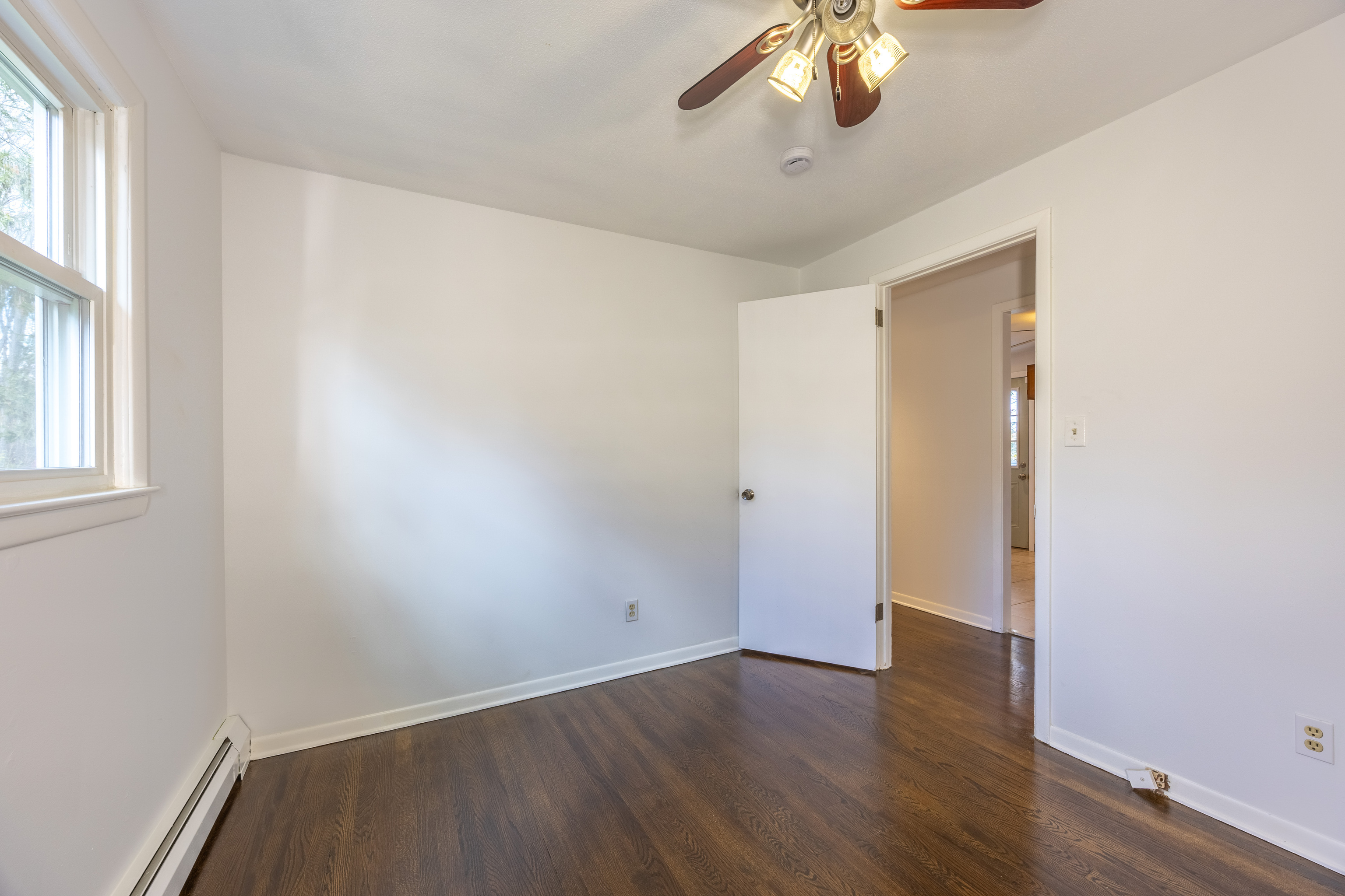 Photo 14 of 32 Marshall Street, Windsor, CT