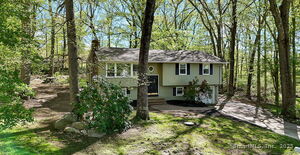 Homes for sale in Ledyard, CT | 9 West Dr, Ledyard, CT 06335 | MLS# 24141353