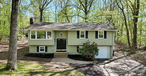 Homes for sale in Ledyard, CT | 9 West Dr, Ledyard, CT 06335 | MLS# 24141353