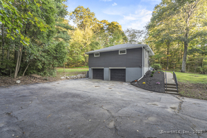 Homes for sale in Salem, CT | 27 Woodland Dr, Salem, CT 06420 | MLS# 24141351