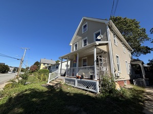 Homes for sale in New London, CT | 271 Crystal Ave, New London, CT 06320 | MLS# 24141287