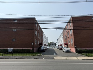 Homes for sale in Norwalk, CT | 4 Van Zant St #APT B8, Norwalk, CT 06855 | MLS# 24139477