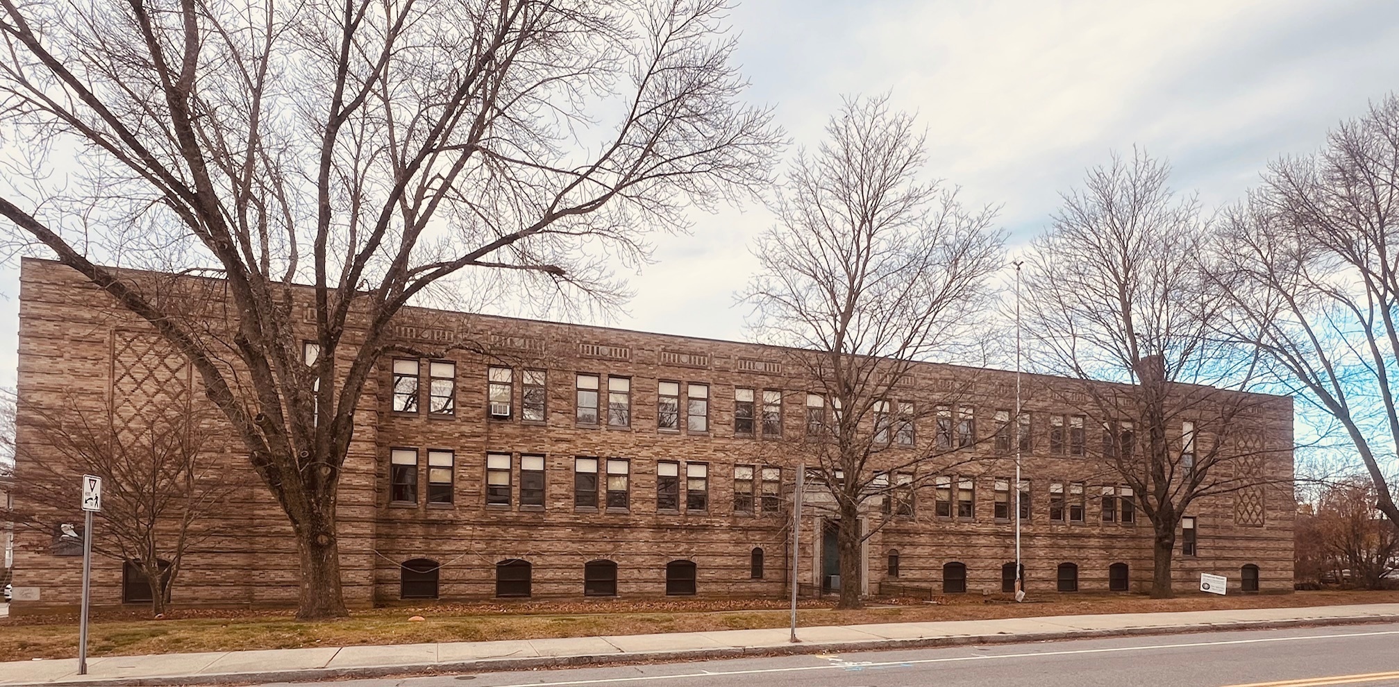 24,099 SF commercial building (formerly St. Mary's School) with 2 stories and full basement. Town approved plans to convert to 43 apartments. 37 one-bedroom and 6 two-bedroom units. 13 units on the first floor, handicap accessible. Financing available through Jewett City Bank. Great re-development opportunity in an area with high demand for apartments.  Located 20 miles north of Mohegan Sun Casino, Foxwood Casino, Norwich and 30 miles from Electric Boat headquarters.