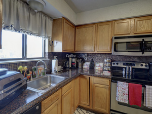 Homes for sale in Meriden, CT | 212 Sterling Vlg #212, Meriden, CT 06450 | MLS# 24140926