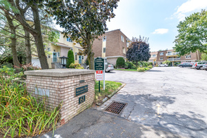 Homes for sale in Stamford, CT | 61 Seaview Ave #APT 76, Stamford, CT 06902 | MLS# 24140962