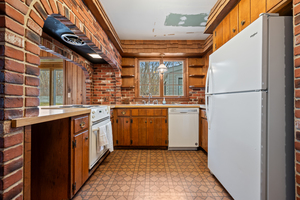 Homes for sale in Waterbury, CT | 36 Randall Pl, Waterbury, CT 06704 | MLS# 24141327