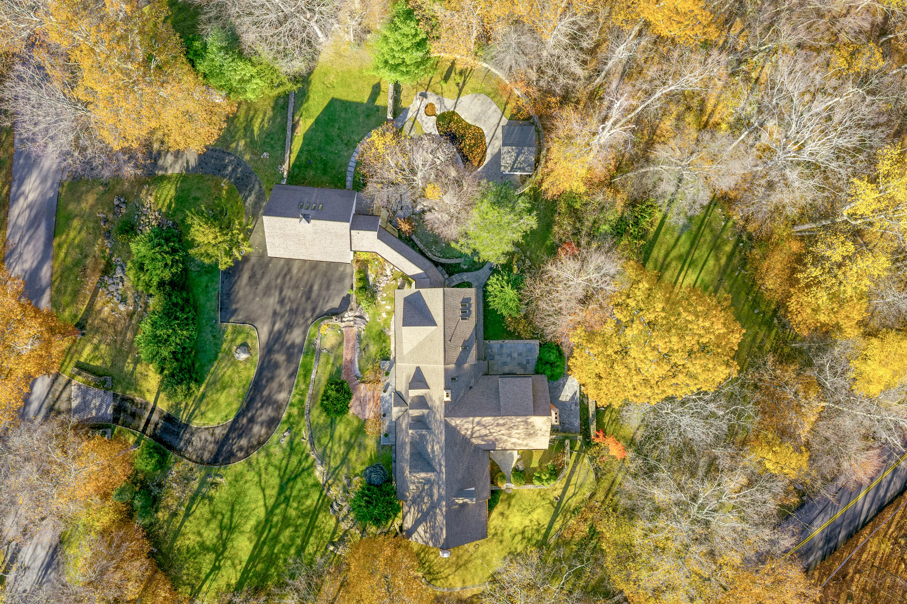 Homes for sale in Wilton, CT | 10 Woodhill Rd, Wilton, CT 06897 | MLS# 24140256