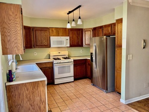 Homes for sale in Bethel, CT | 51 Kingswood Dr #51, Bethel, CT 06801 | MLS# 24141434