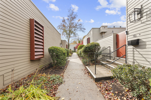 Homes for sale in Hamden, CT | 51 Charlton Hill Rd #51, Hamden, CT 06518 | MLS# 24141489