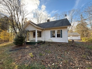 Homes for sale in Wallingford, CT | 61 Cheshire Rd, Wallingford, CT 06492 | MLS# 24140729