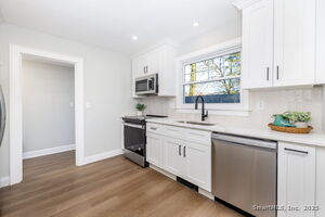 Homes for sale in Hamden, CT | 51 Hepburn Rd, Hamden, CT 06517 | MLS# 24141466