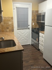 Homes for sale in New Haven, CT | 1016 Whalley Ave Ave #6, New Haven, CT 06515 | MLS# 24141142