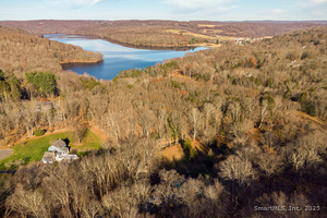 Homes for sale in Newtown, CT | 14 Concord Ridge Rd, Newtown, CT 06470 | MLS# 24141410