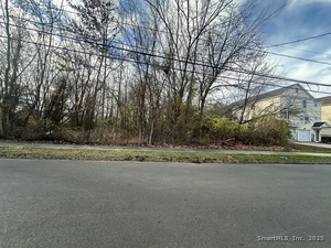 Homes for sale in Hartford, CT | 5 Brinley Ave, Hartford, CT 06106 | MLS# 24141485