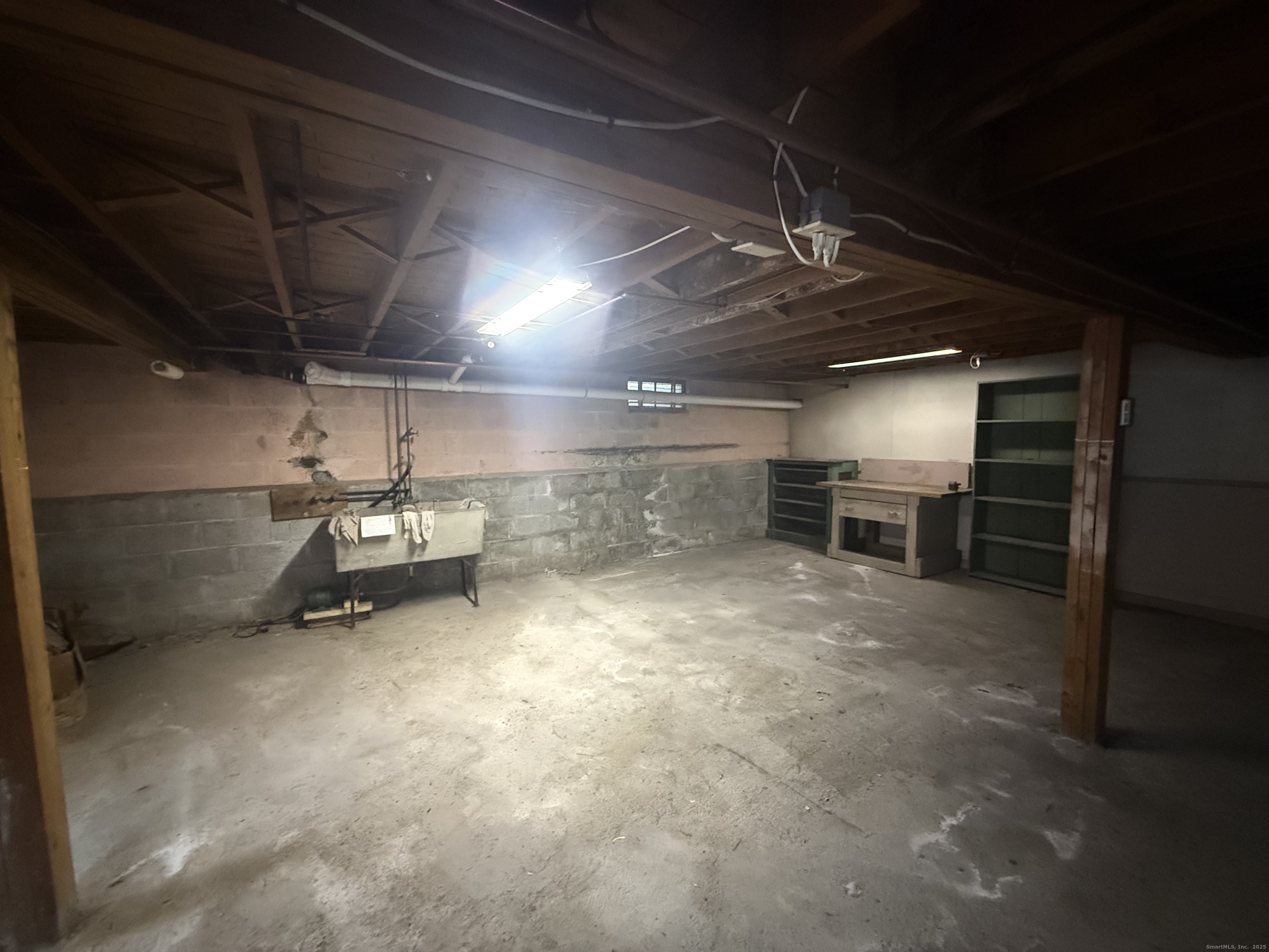 Homes for sale in Thompson, CT | 10 Topview Dr, Thompson, CT 06262 | MLS# 24141668