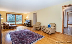 Homes for sale in Simsbury, CT | 9 Gretel Ln, Simsbury, CT 06070 | MLS# 24140708