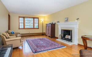 Homes for sale in Simsbury, CT | 9 Gretel Ln, Simsbury, CT 06070 | MLS# 24140708