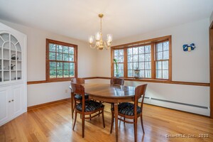 Homes for sale in Simsbury, CT | 9 Gretel Ln, Simsbury, CT 06070 | MLS# 24140708