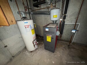 Homes for sale in Meriden, CT | 1001 Old Colony Rd #APT 2-4, Meriden, CT 06451 | MLS# 24141651