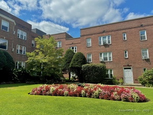 70 Strawberry Hill Avenue, Unit APT 3-2A