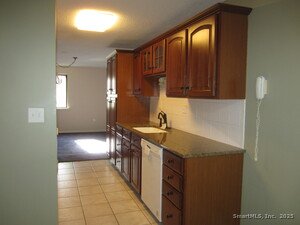 Homes for sale in Glastonbury, CT | 298 Hollister Way W #298, Glastonbury, CT 06033 | MLS# 24141729