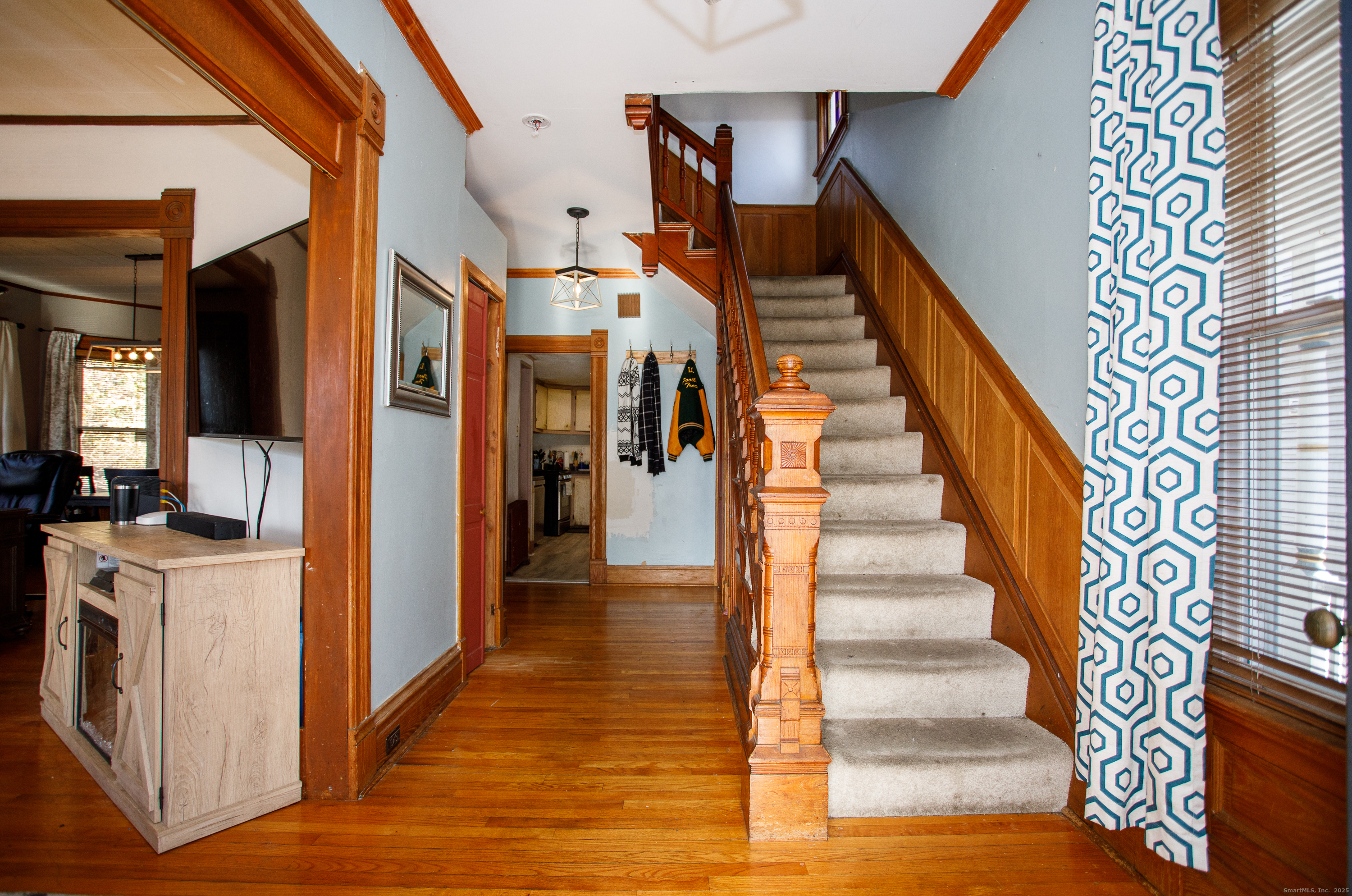 Photo 2 of 27 West Street, New London, CT