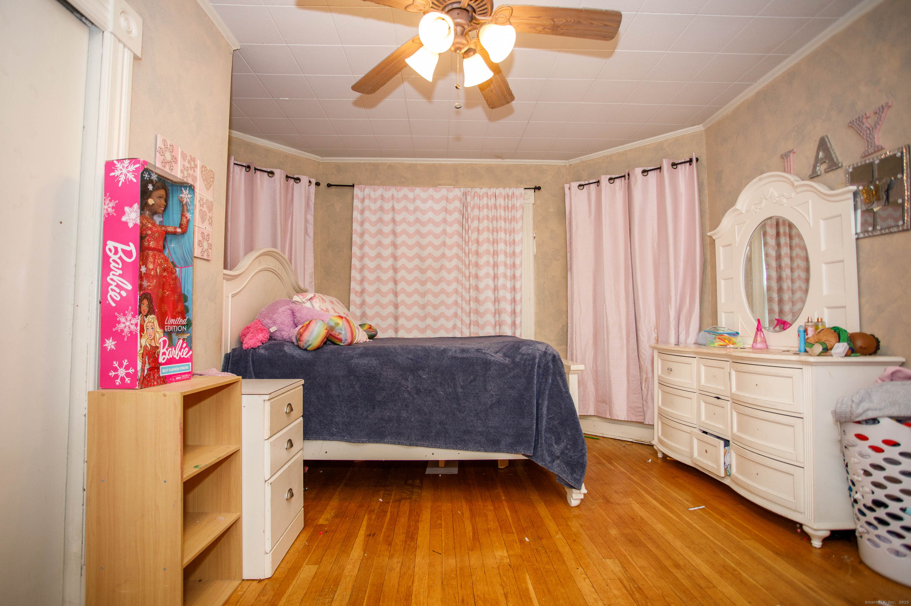 Photo 14 of 27 West Street, New London, CT