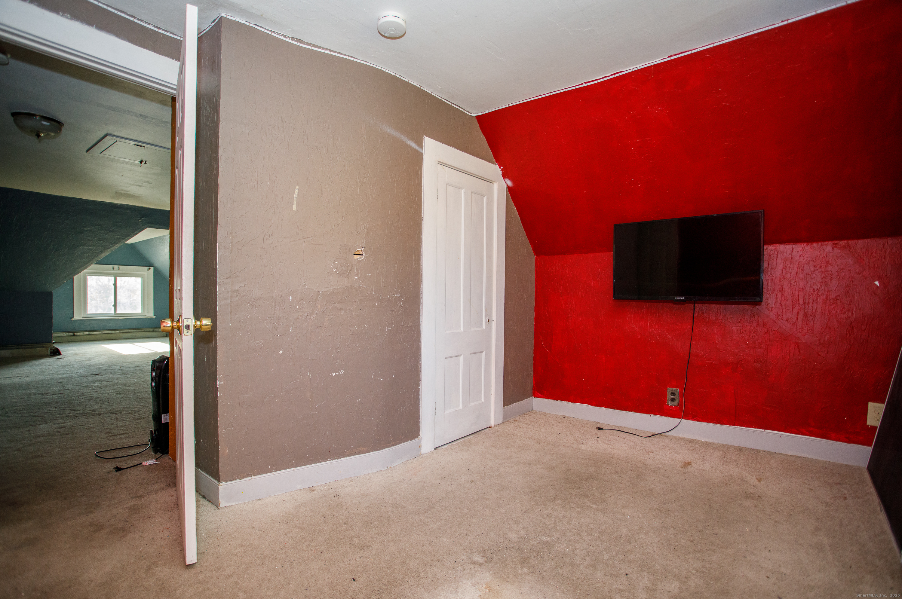 Photo 17 of 27 West Street, New London, CT