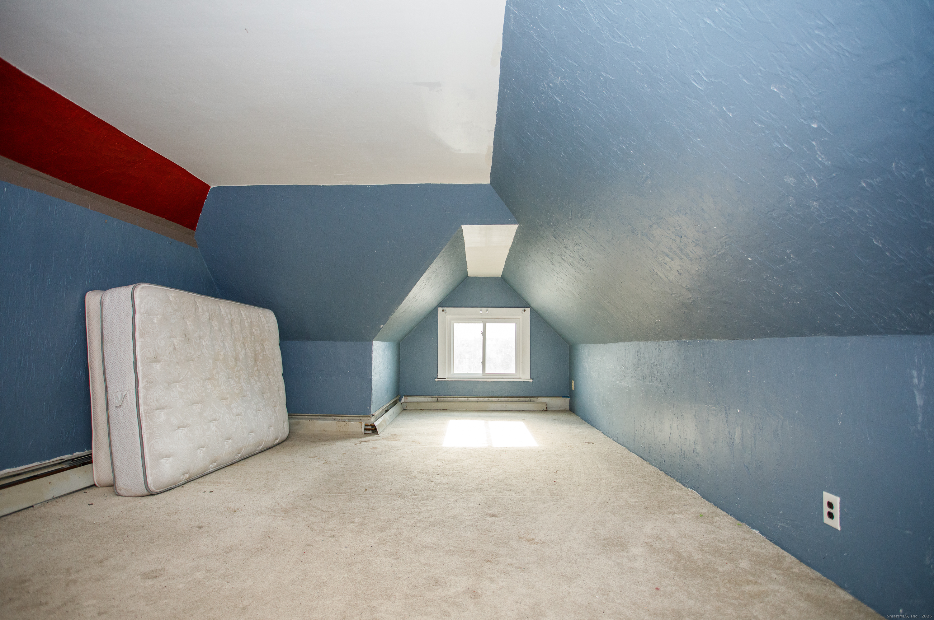 Photo 19 of 27 West Street, New London, CT