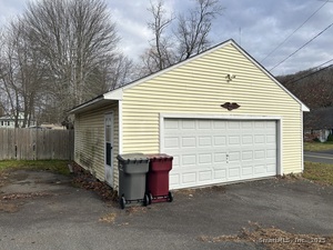 Homes for sale in Naugatuck, CT | 236 Union City Rd, Naugatuck, CT 06770 | MLS# 24141792