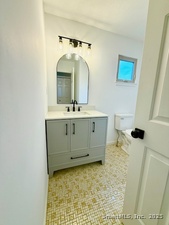 Homes for sale in Cromwell, CT | 58 Blackhaw Dr #58, Cromwell, CT 06416 | MLS# 24141844