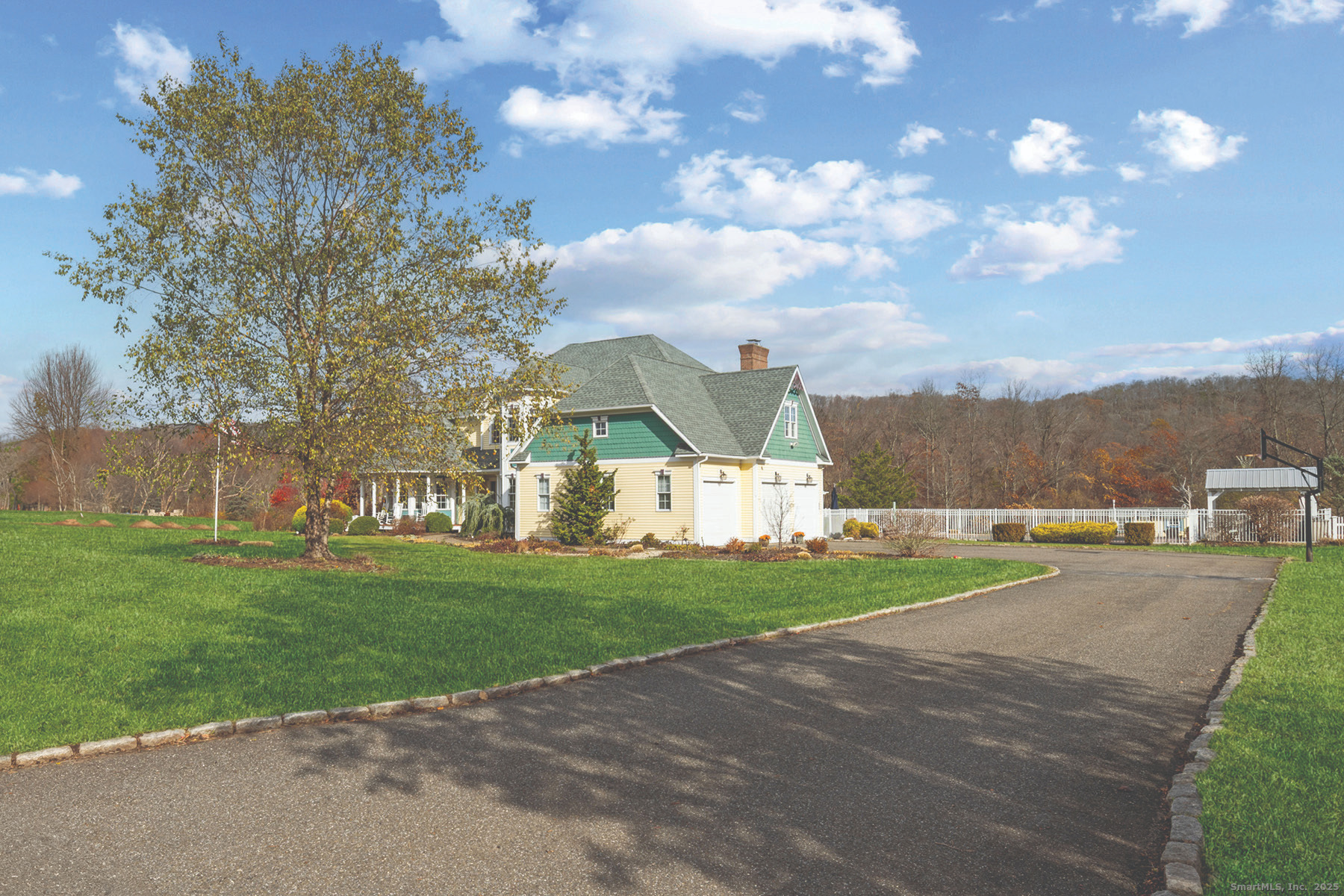 Homes for sale in Wallingford, CT | 16 Marie Ln, Wallingford, CT 06492 | MLS# 24138228