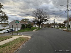 Homes for sale in Stratford, CT | 175 Post Oak Rd, Stratford, CT 06614 | MLS# 24141850