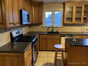 Homes for sale in Stratford, CT | 175 Post Oak Rd, Stratford, CT 06614 | MLS# 24141850