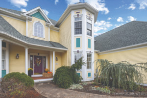 Homes for sale in Wallingford, CT | 16 Marie Ln, Wallingford, CT 06492 | MLS# 24138228