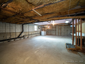 Homes for sale in Fairfield, CT | 3989 Park Ave #3989, Fairfield, CT 06825 | MLS# 24141902