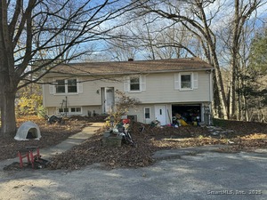 Homes for sale in Bozrah, CT | 6 Elaine St, Bozrah, CT 06334 | MLS# 24141927