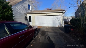 Homes for sale in East Haven, CT | 9 Warwick Ln, East Haven, CT 06512 | MLS# 24141516