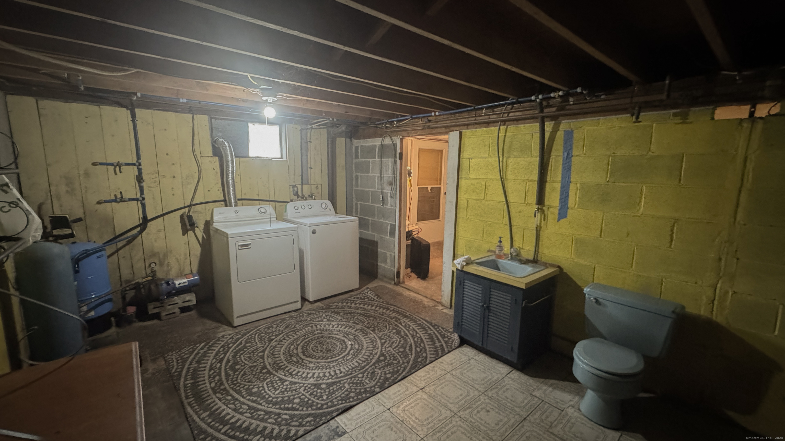 Homes for sale in Hampton, CT | 338 Main St, Hampton, CT 06247 | MLS# 24141901