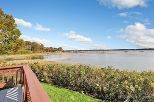 Homes for sale in Stratford, CT | 32 Harbour View Pl #32, Stratford, CT 06615 | MLS# 24141991