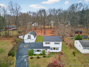 Homes for sale in Danbury, CT | 10 Valley Stream Dr, Danbury, CT 06811 | MLS# 24141926