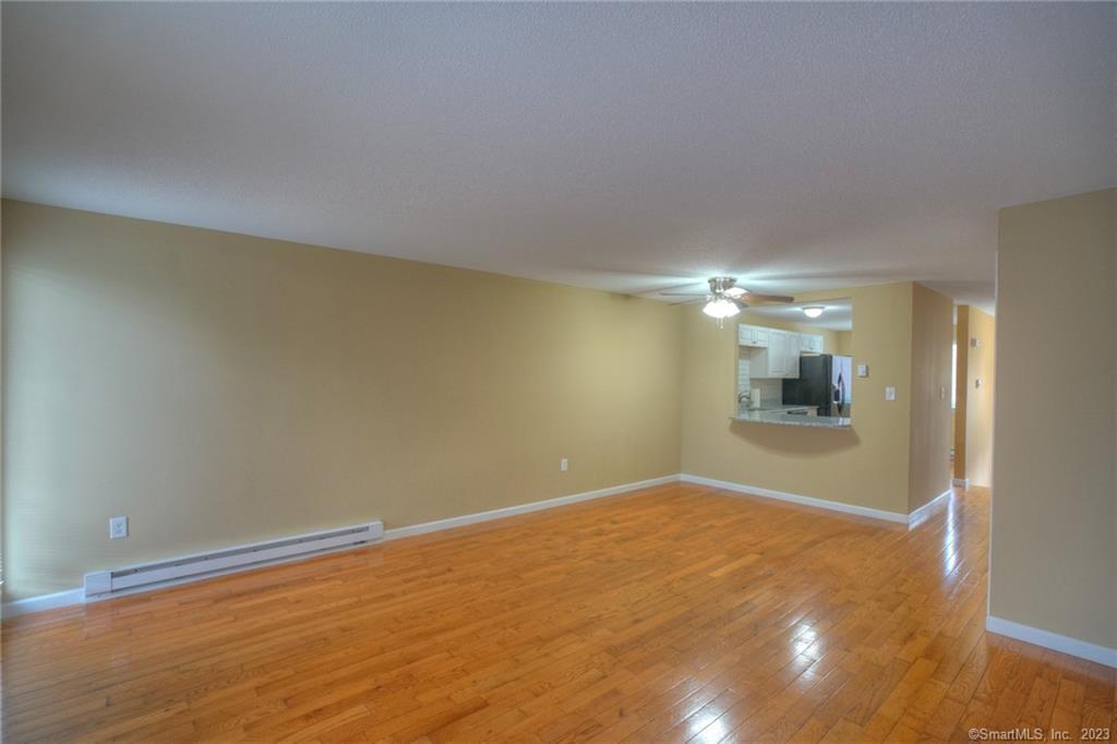 528 Shennecossett Road 14