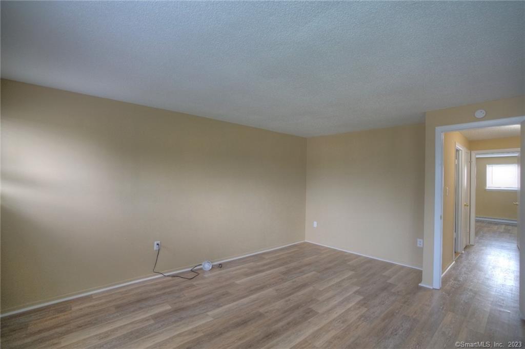 528 Shennecossett Road 14