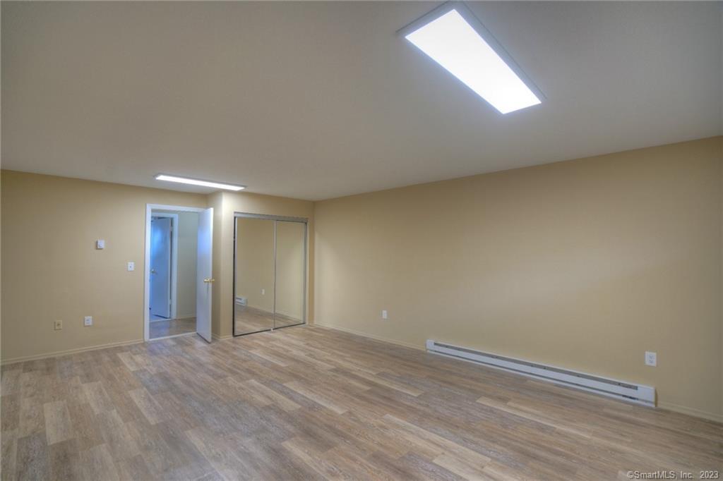 528 Shennecossett Road 14