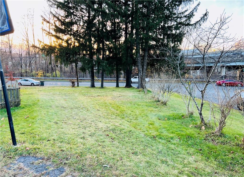 Photo 22 of 3 Elm Drive, West Hartford, CT