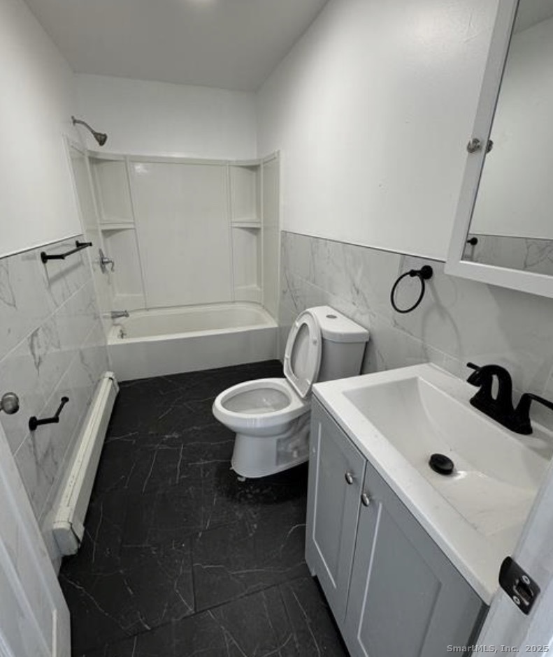 413 Main, Bridgeport, 06608, 3 Bedrooms Bedrooms, 0 ,1 BathroomBathrooms,Residential Rental,For Sale,Main,0,24029231