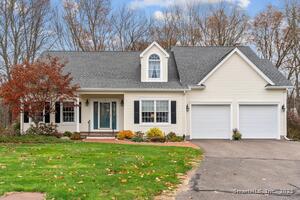 Homes for sale in Suffield, CT | 18 Daniel Cir #18, Suffield, CT 06078 | MLS# 24142123